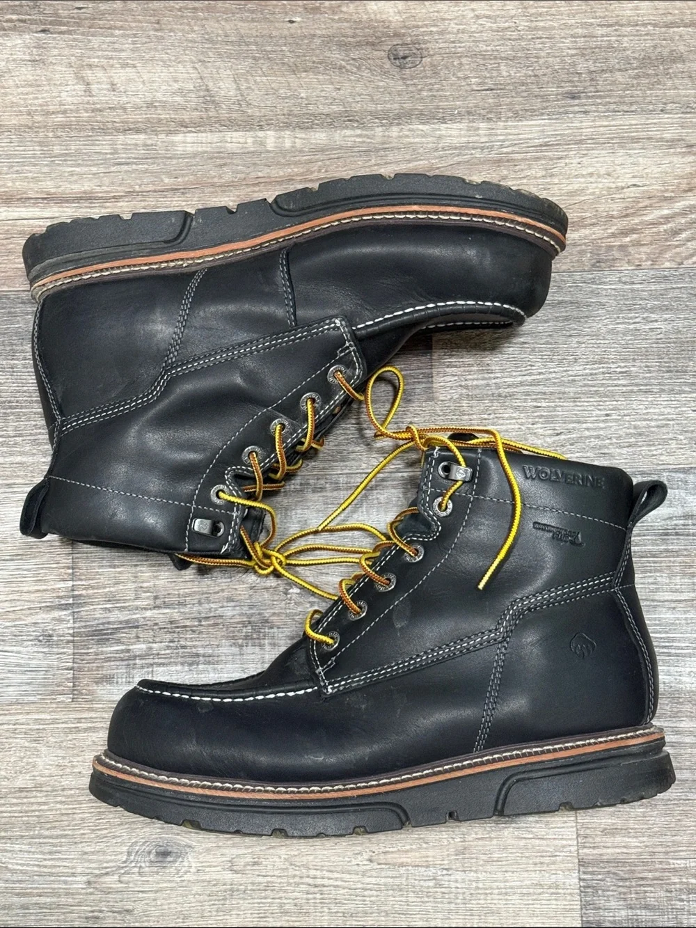 Wolverine I-90 DuraShocks Moc-Toe 6